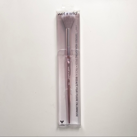 Wet n Wild Tapered Highlighting Brush - Picture 2 of 2